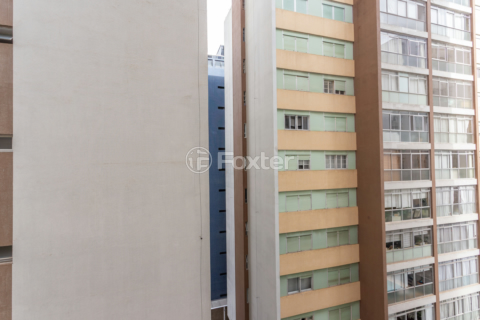 Image 10 - 866997