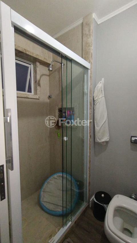 Image 9 - 866998