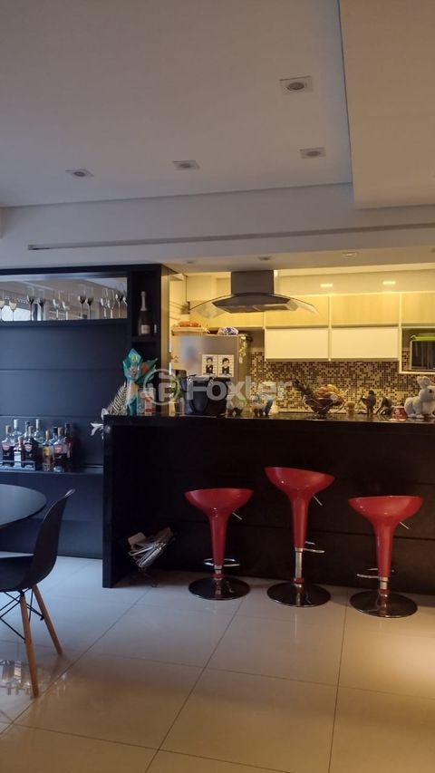 Image 3 - 866998