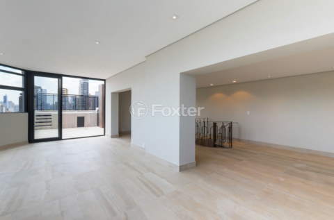Image 5 - 867132