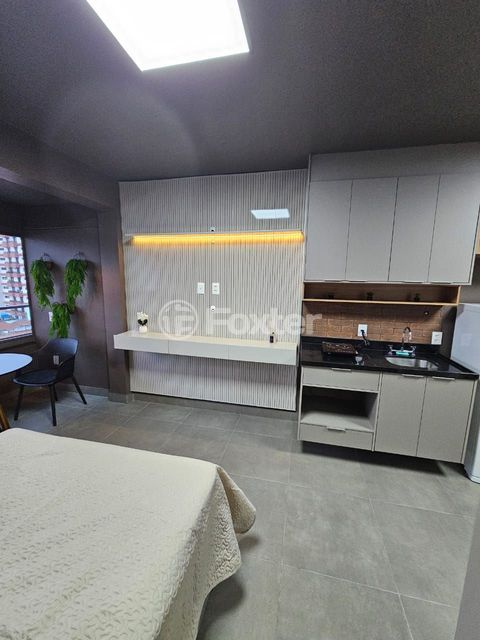 Image 5 - 867477