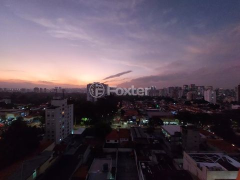 Image 10 - 867728