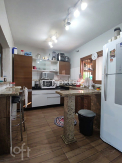 Image 13 - 867851