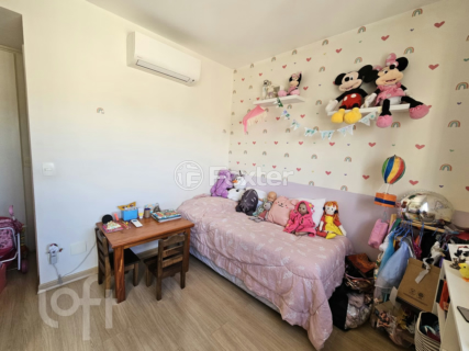 Image 10 - 867932