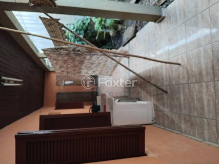 Image 9 - 868112
