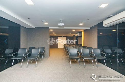 Image 10 - 868201