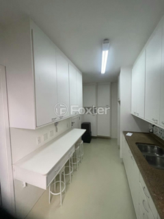 Image 7 - 868251