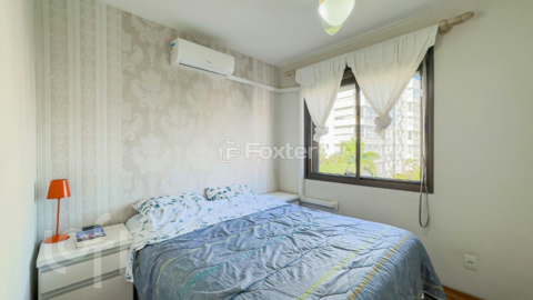 Image 7 - 868313