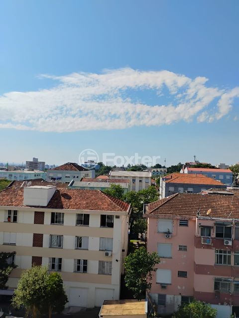 Image 11 - 868373