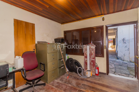 Image 37 - 868395