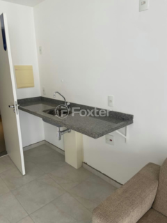 Image 1 - 868695