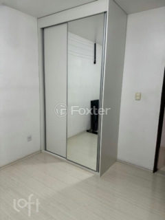 Image 9 - 868905