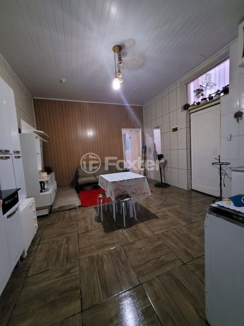 Image 3 - 869034