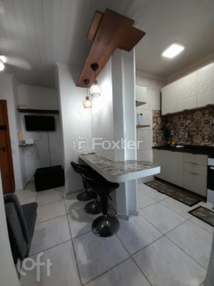 Image 7 - 869035