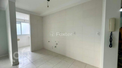 Image 5 - 869052