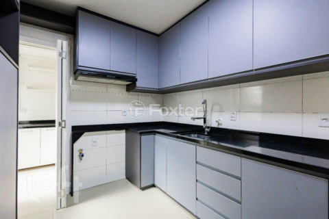 Image 4 - 869328