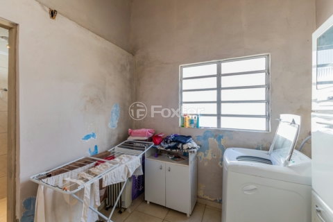 Image 25 - 869365