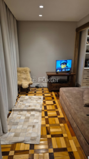 Image 4 - 869410