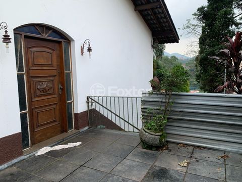 Image 24 - 869418