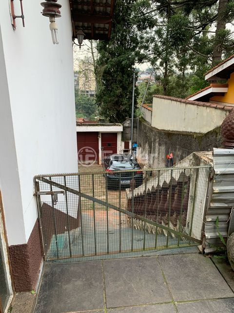Image 32 - 869418