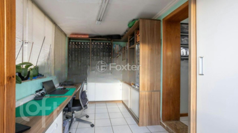 Image 32 - 869482