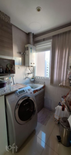 Image 10 - 869562