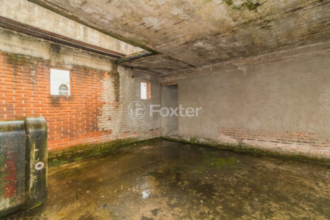 Image 25 - 869686