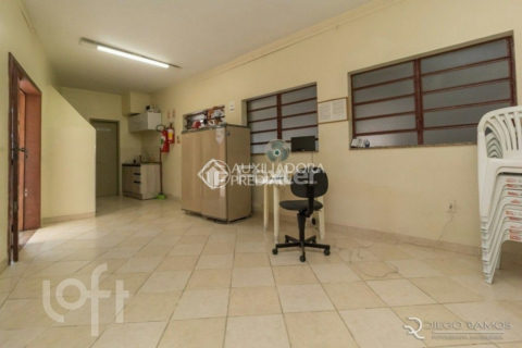 Image 24 - 869704