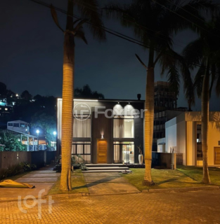 Image 34 - 869780