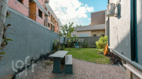 Image 33 - 869780