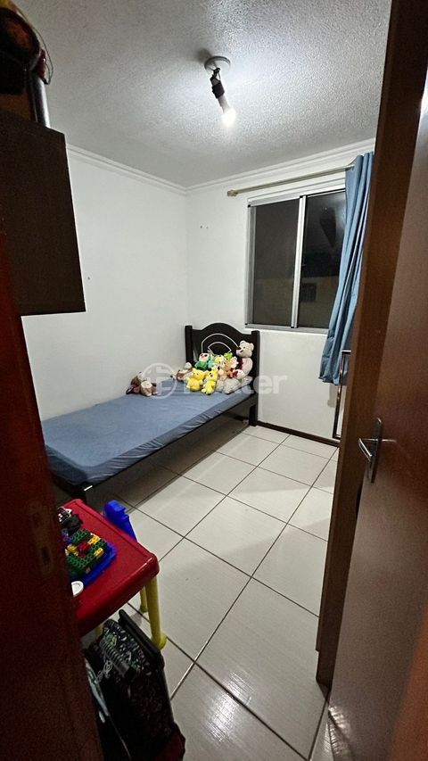 Image 5 - 869785