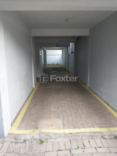Image 7 - 869931