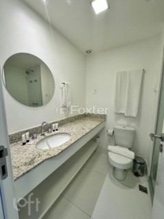 Image 8 - 869977