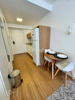 Image 7 - 869977