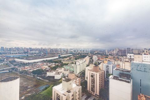 Image 15 - 870117