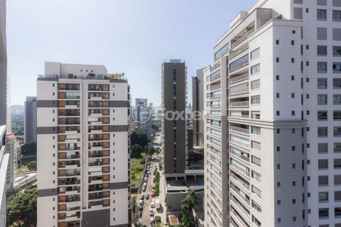 Image 6 - 870250