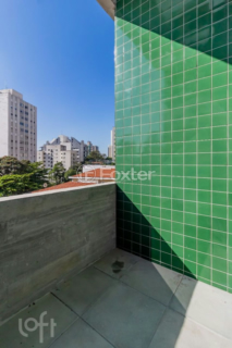 Image 17 - 870443