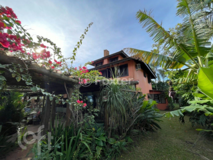 Image 11 - 870445
