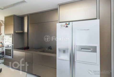 Image 7 - 870460