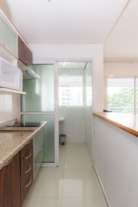 Image 19 - 870703