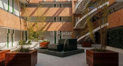Image 10 - 870711