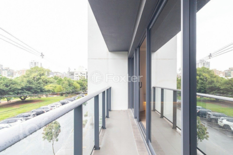 Image 3 - 870726