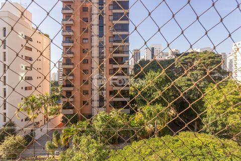 Image 9 - 870790