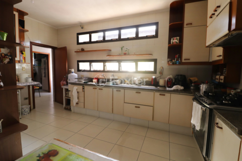 Image 7 - 870792