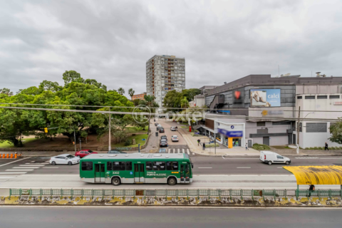 Image 4 - 870867