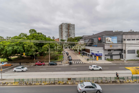Image 17 - 870867