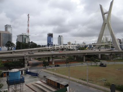 Image 8 - 870971