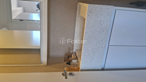 Image 4 - 871390