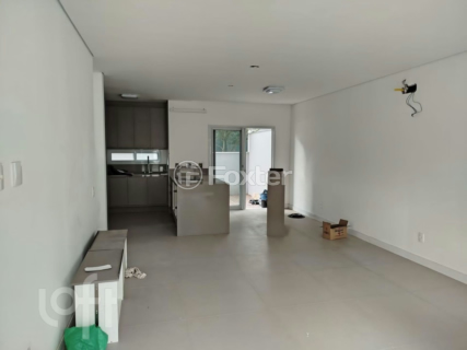 Image 4 - 871591