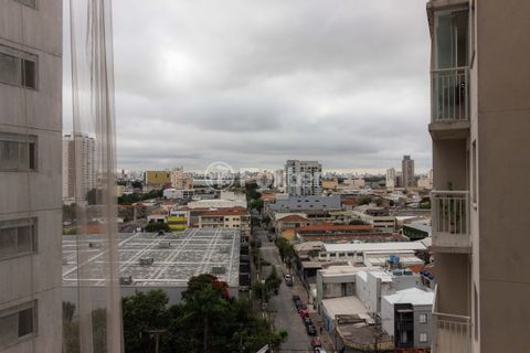 Image 10 - 871809